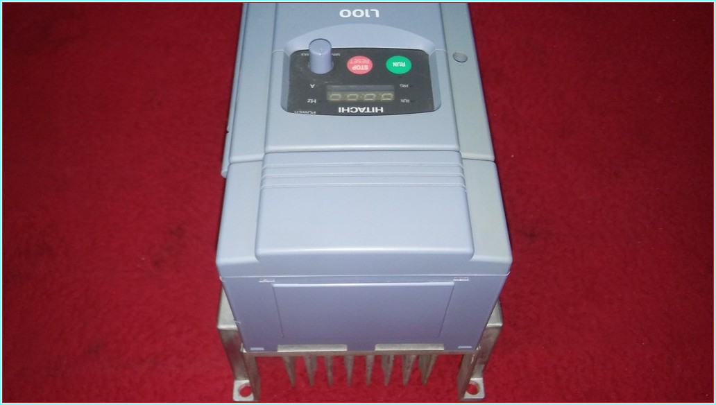 HITACHI L100 3KW SÜRÜCÜ